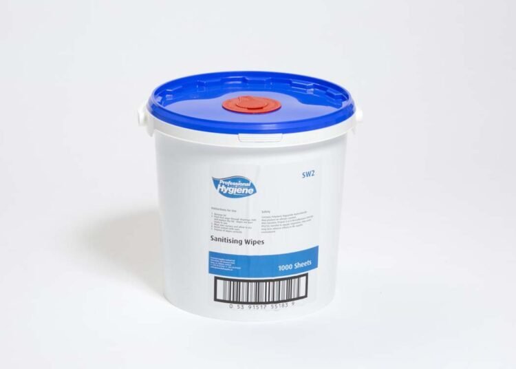 SANITISING WIPES (20cm x 20cm)