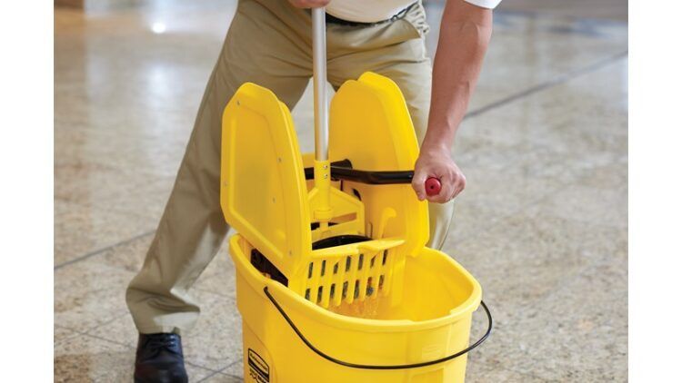 WAVEBRAKE® 35 QT DOWN-PRESS BUCKET AND WRINGER, YELLOW - Image 2